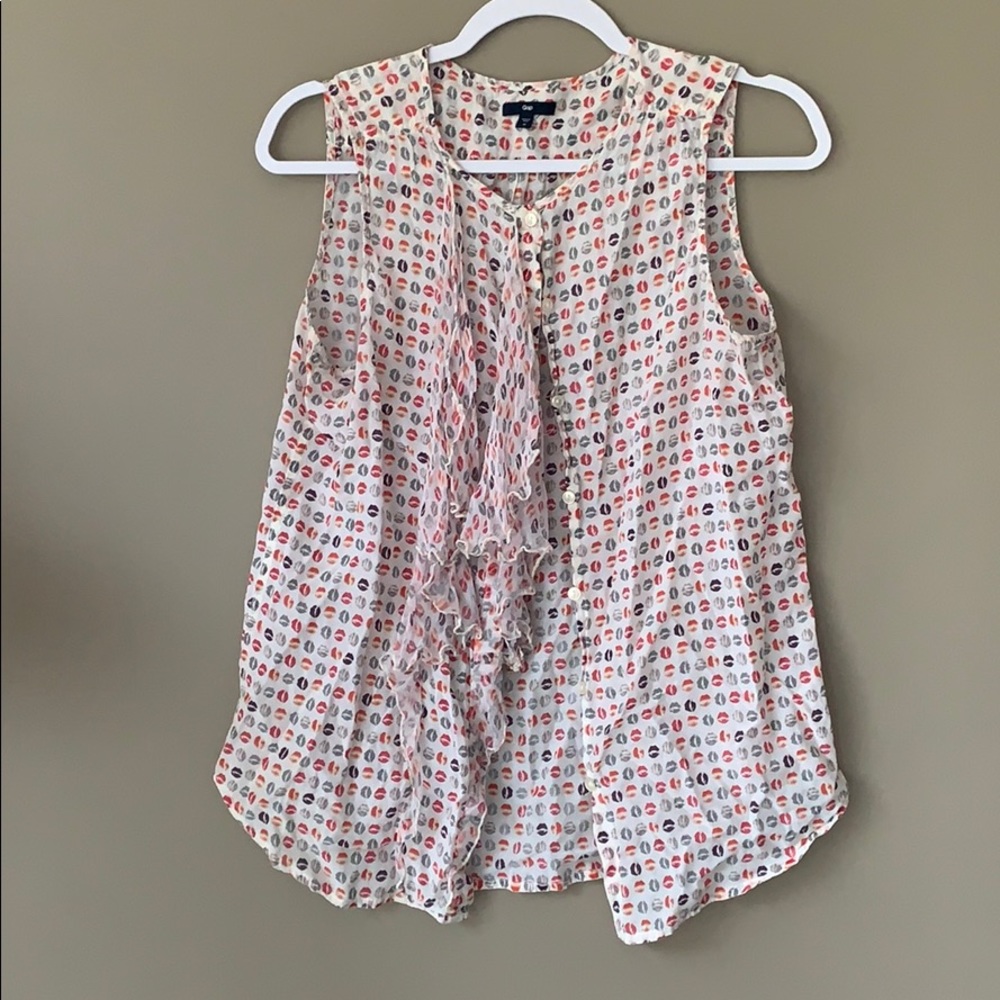 3 for $20 GAP Sleeveless top